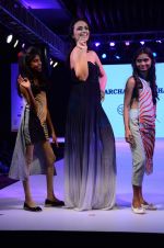 Roshni Chopra at Smile Foundations Fashion Show Ramp for Champs, a fashion show for education of underpriveledged children on 2nd Aug 2015